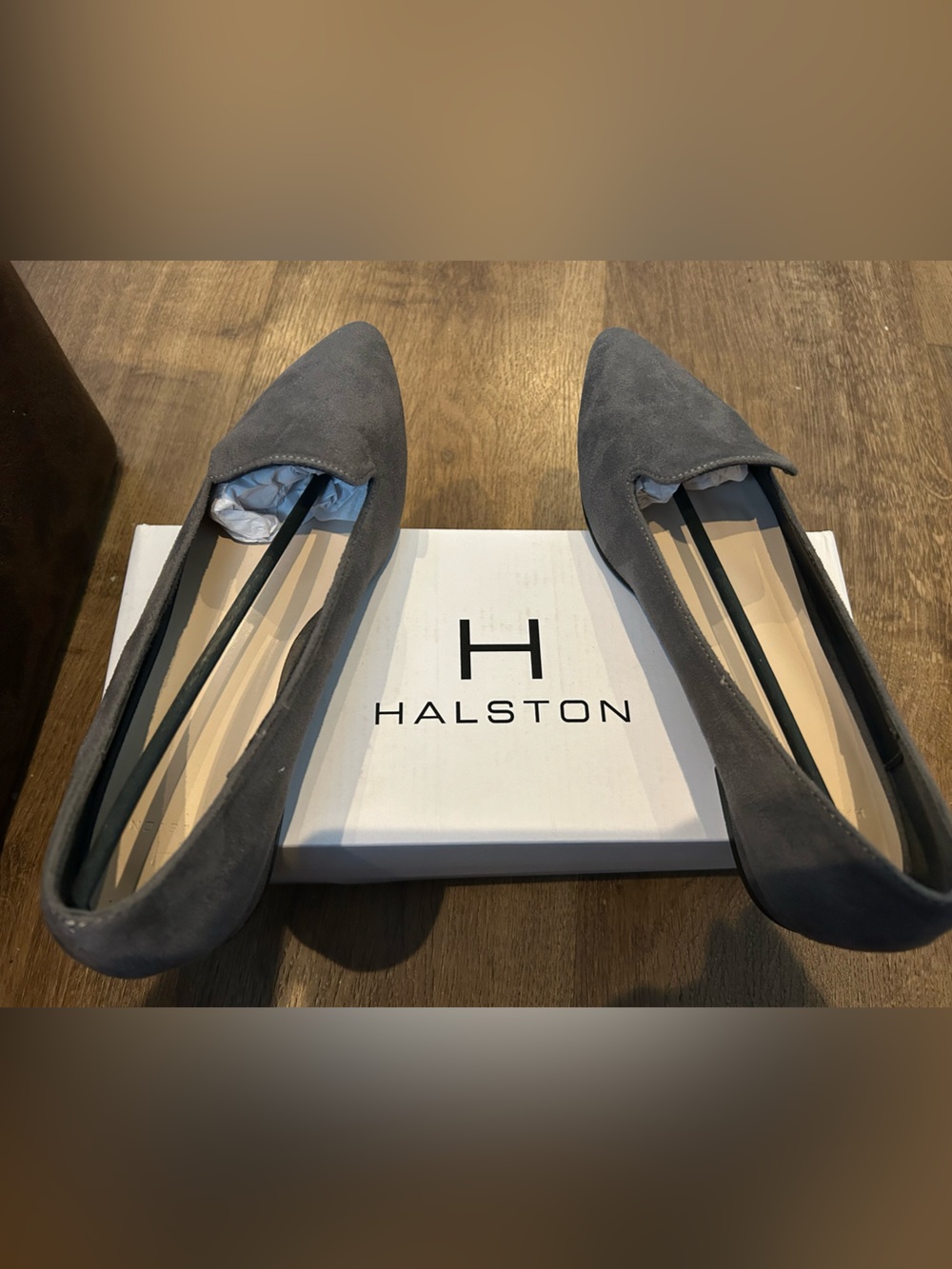 Halston Women's Gray Pointed Toe Suede Flats
